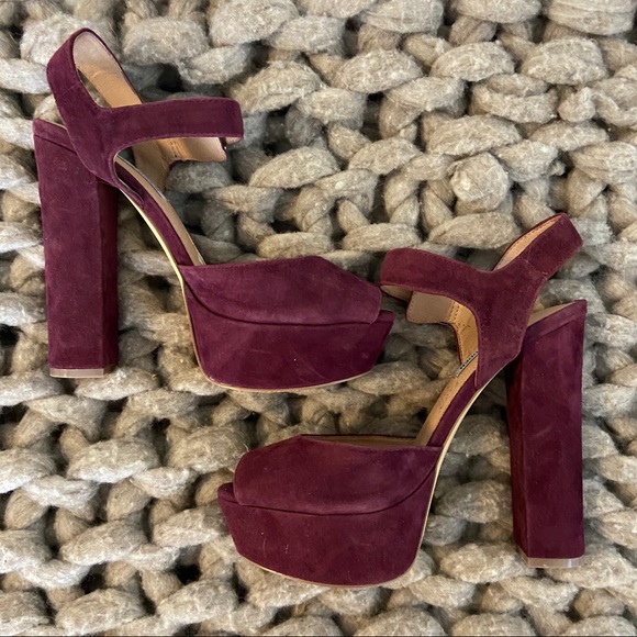 Steve Madden Shoes - Steve Madden maroon suede platform heel